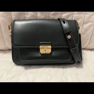 MICHAEL Michael Kors Bradshaw Medium Leather Messenger Bag